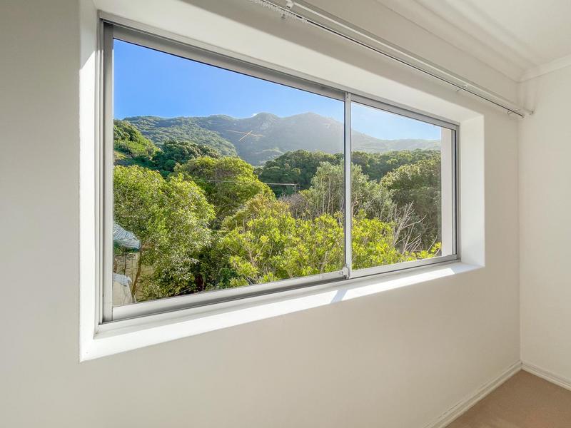 To Let 4 Bedroom Property for Rent in Hout Bay Western Cape
